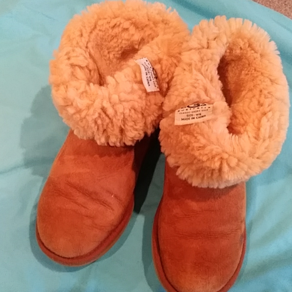UGG SHEEPSKIN TAN BOOTS 6